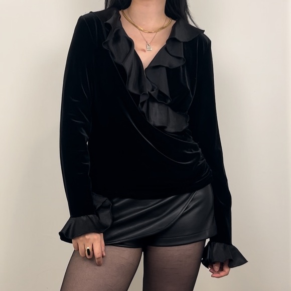 Vintage JS Boutique Black Velvet With Satin Fringe - Picture 2 of 8